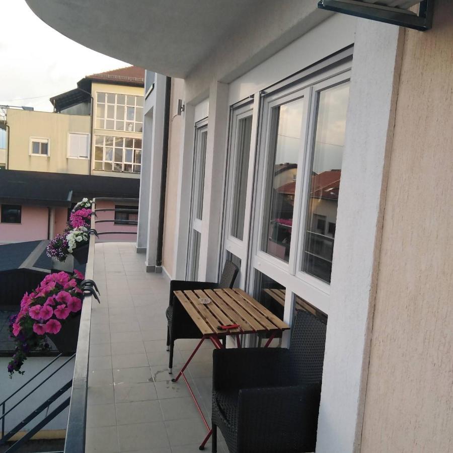 Apartman Zagreb , With Balcony And Free Parking Exterior photo