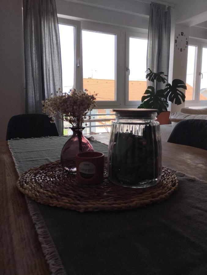 Apartman Zagreb , With Balcony And Free Parking Exterior photo